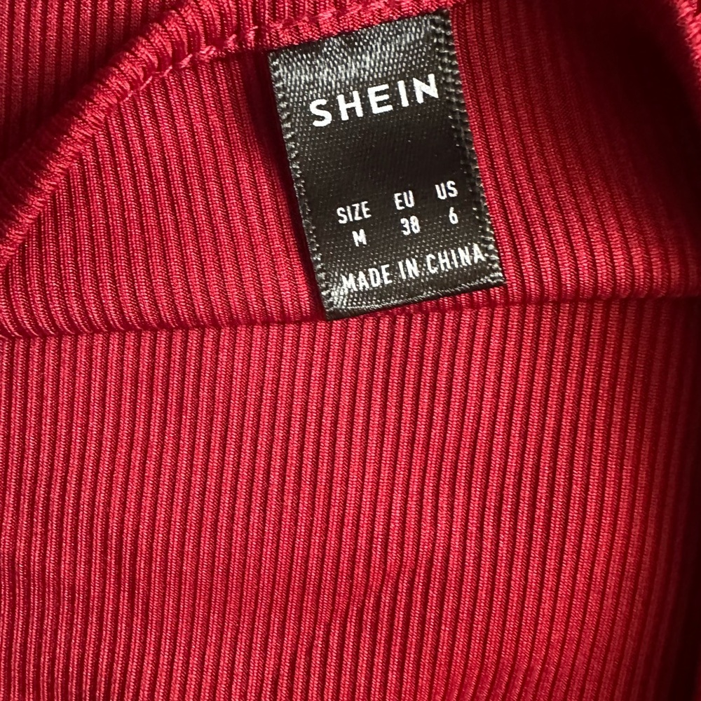 Red Ribbed Square-Neck Crop Top - Picture 3 of 3